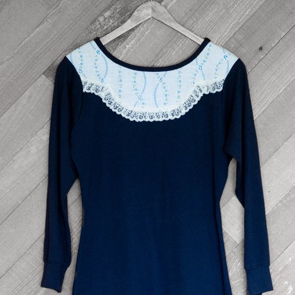 Lunaria Tops - blue top with floral print collar